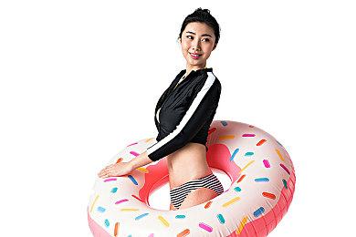 赛博朋克风卡牌肉鸽游戏《深入矩阵》现已推出试玩Demo 2025年第一季度推出